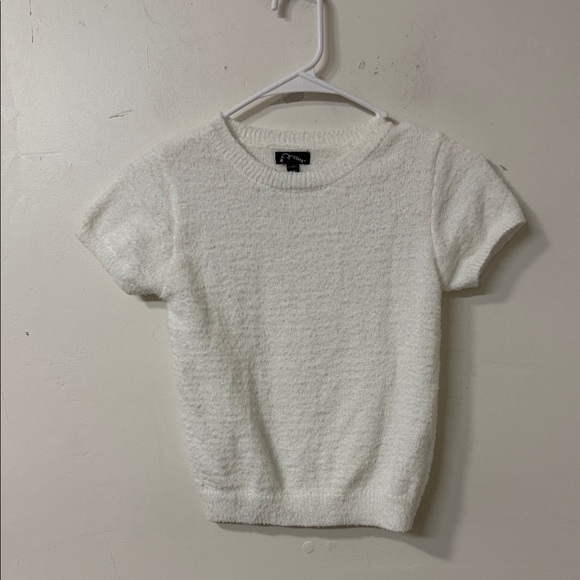 Art Class Soft White Knit Top - Picture 1 of 2